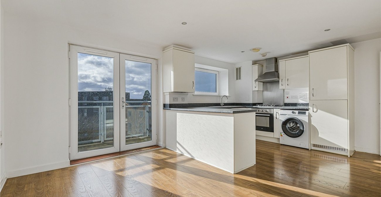 2 bedroom property for sale in Dartford | Robinson Jackson