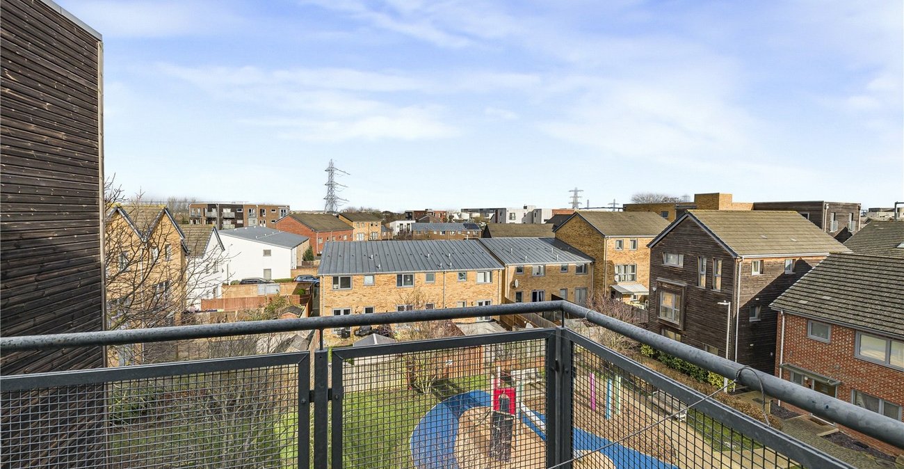 2 bedroom property for sale in Dartford | Robinson Jackson