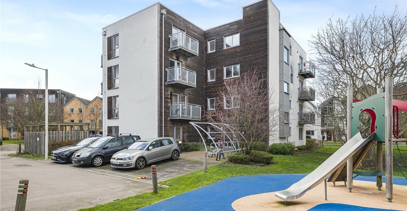 2 bedroom property for sale in Dartford | Robinson Jackson