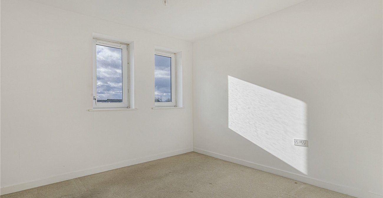 2 bedroom property for sale in Dartford | Robinson Jackson