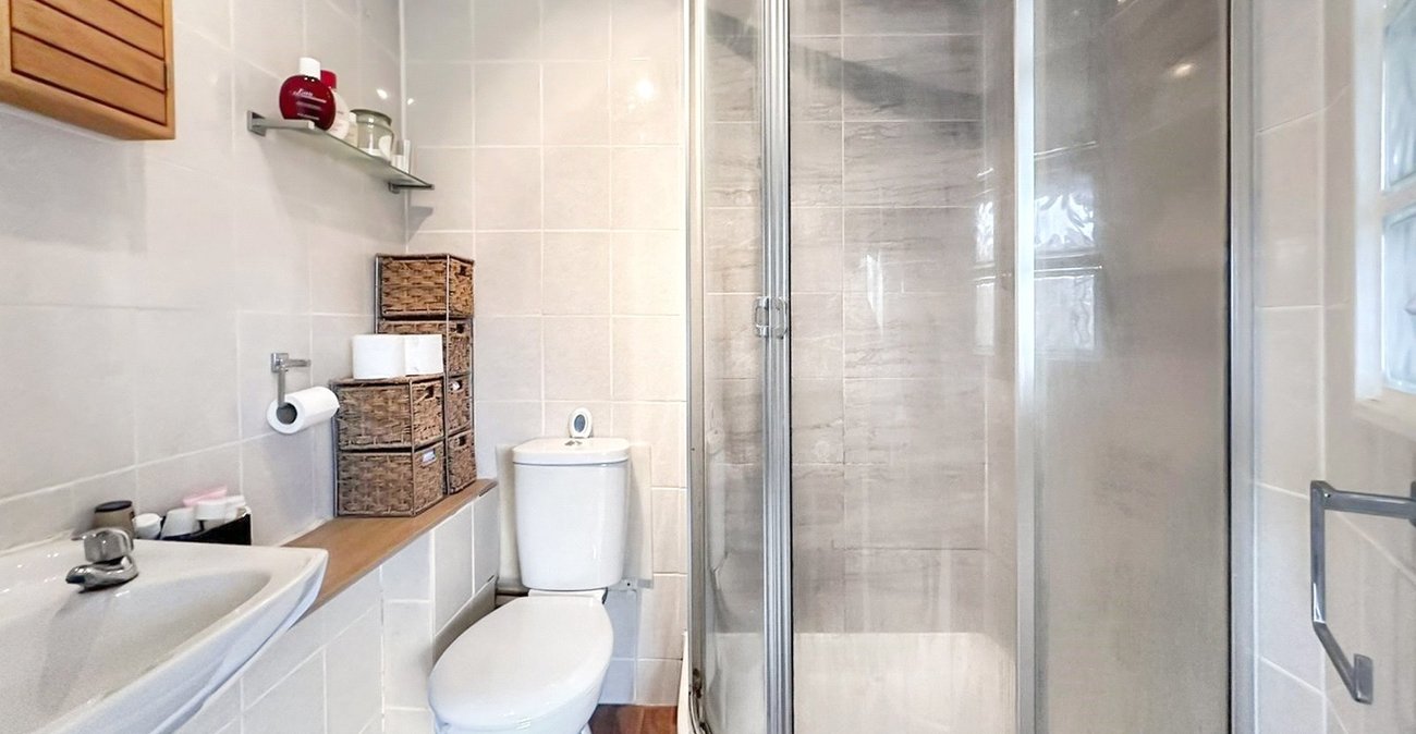4 bedroom house for sale in Cuxton | Robinson Michael & Jackson