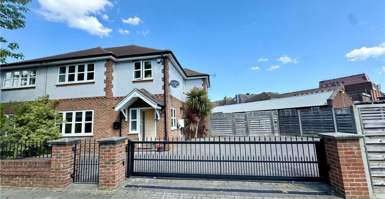 4 bedroom house for sale in Petts Wood | Robinson Jackson