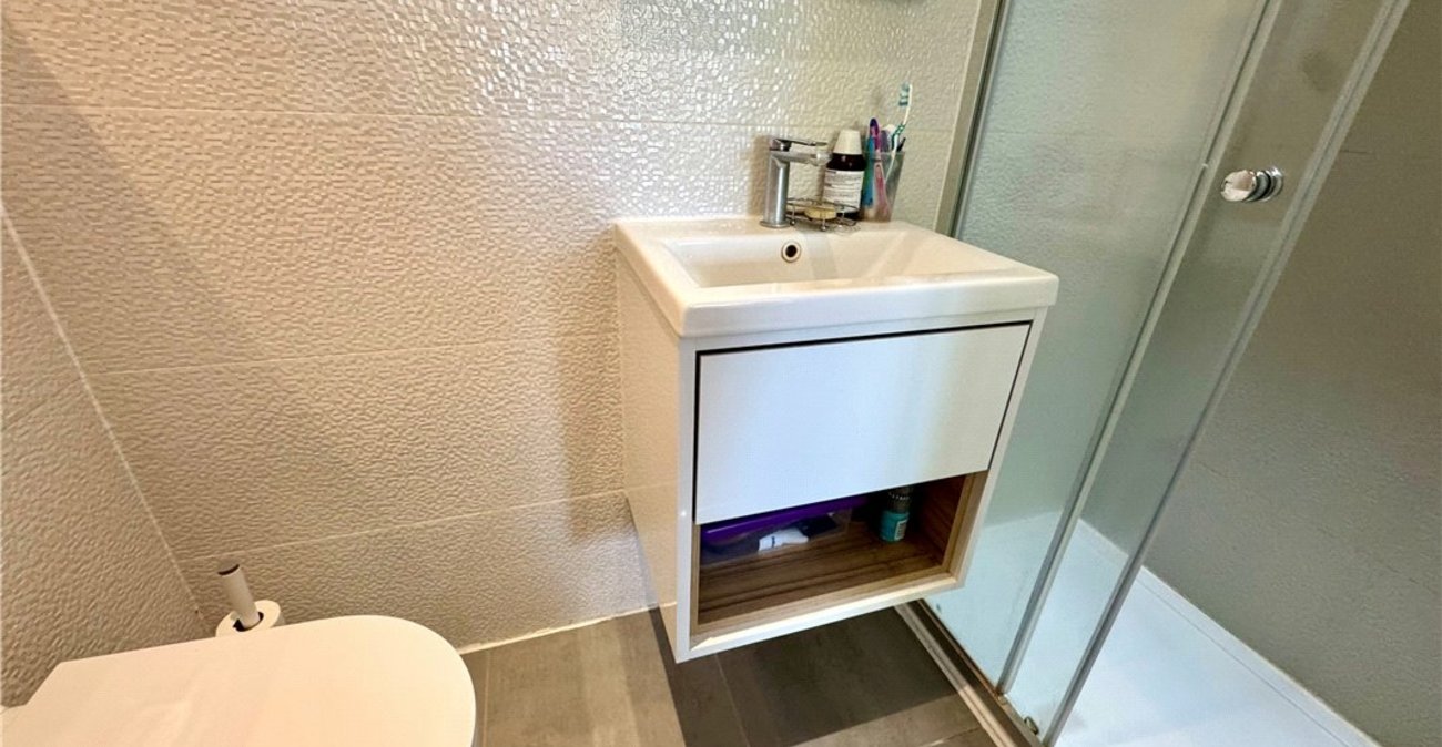 4 bedroom house for sale in Petts Wood | Robinson Jackson