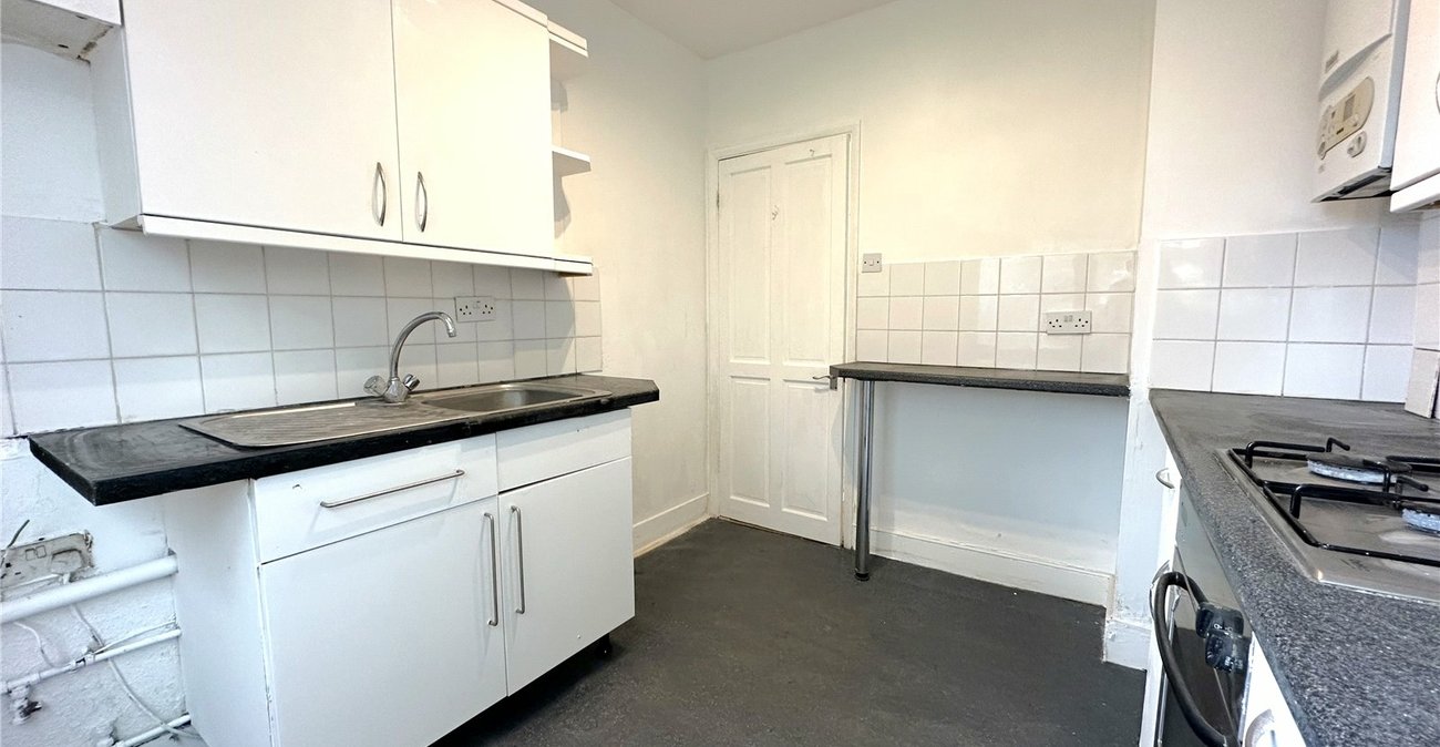 2 bedroom property for sale in London | Robinson Jackson