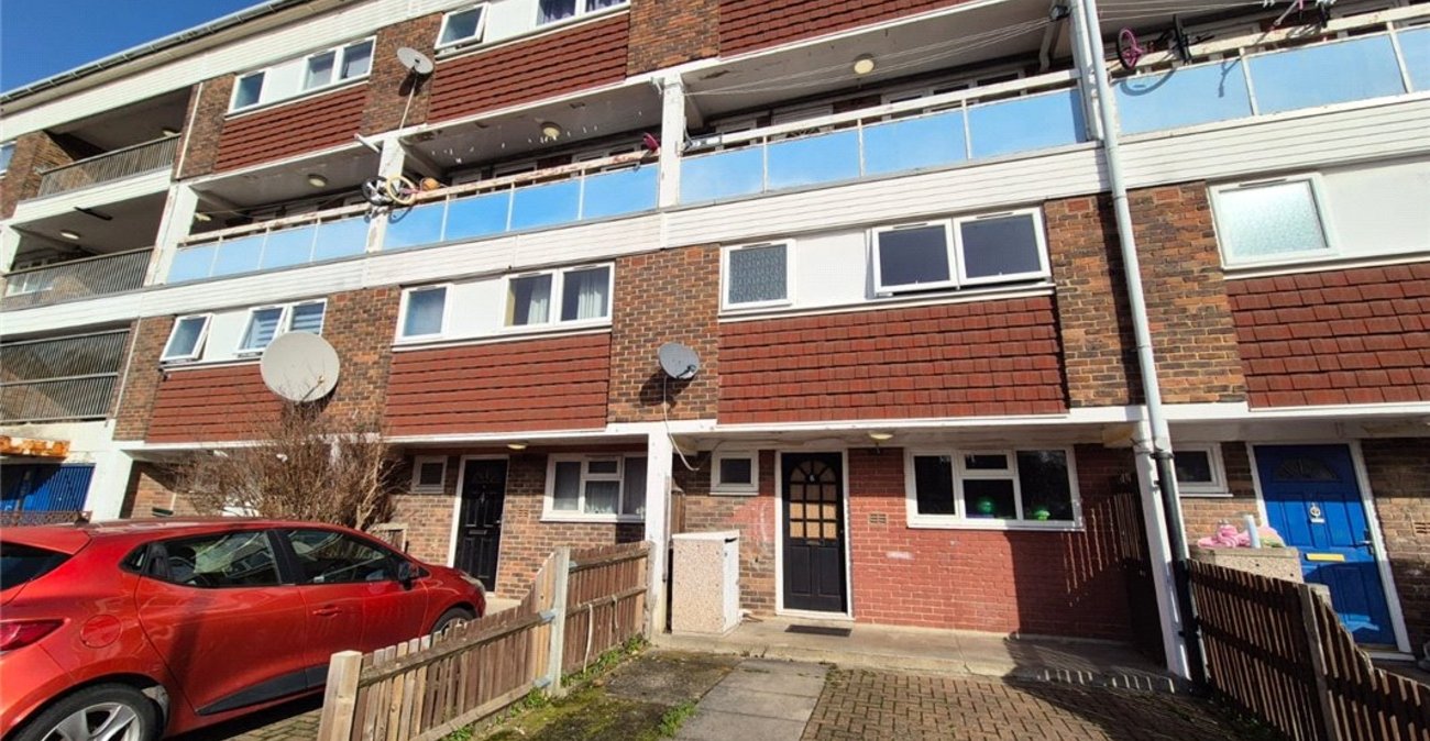 3 bedroom property for sale in St Mary Cray | Robinson Jackson