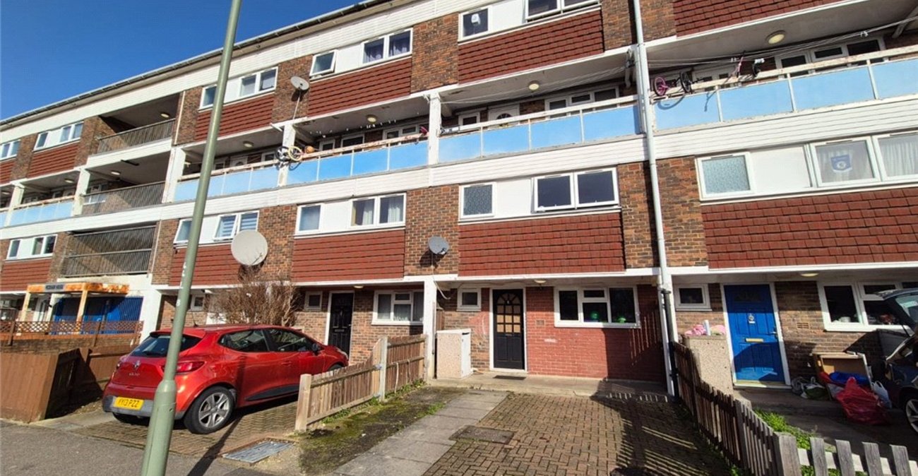 3 bedroom property for sale in St Mary Cray | Robinson Jackson