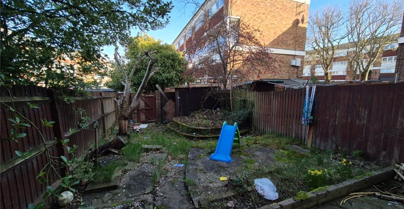 3 bedroom property for sale in St Mary Cray | Robinson Jackson