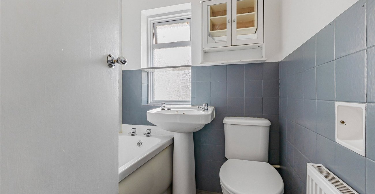 3 bedroom house for sale in Rochester | Robinson Michael & Jackson