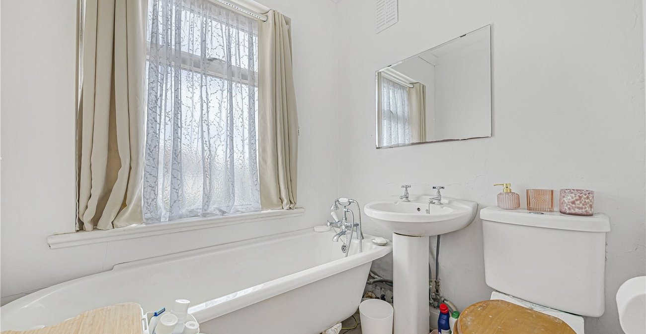 3 bedroom house for sale in Welling | Robinson Jackson