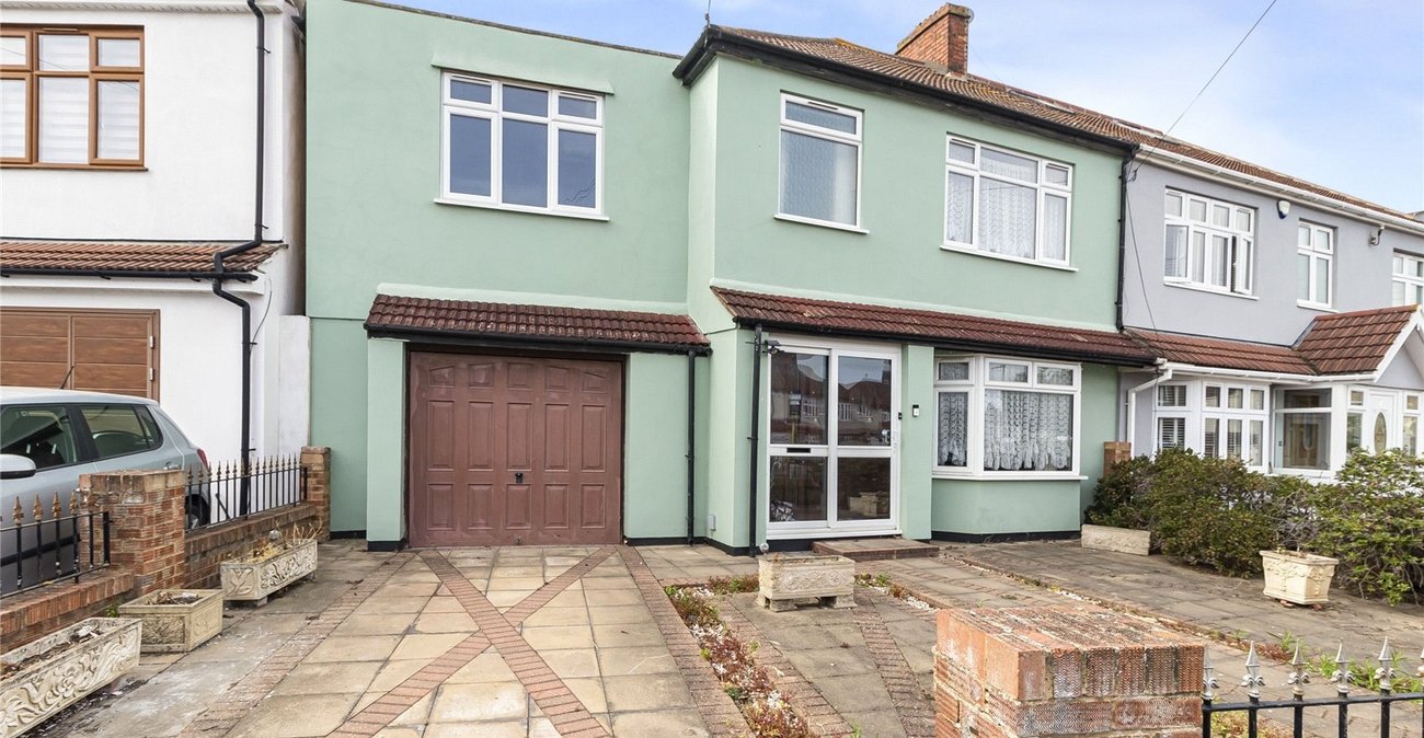 4 bedroom house for sale in Welling | Robinson Jackson