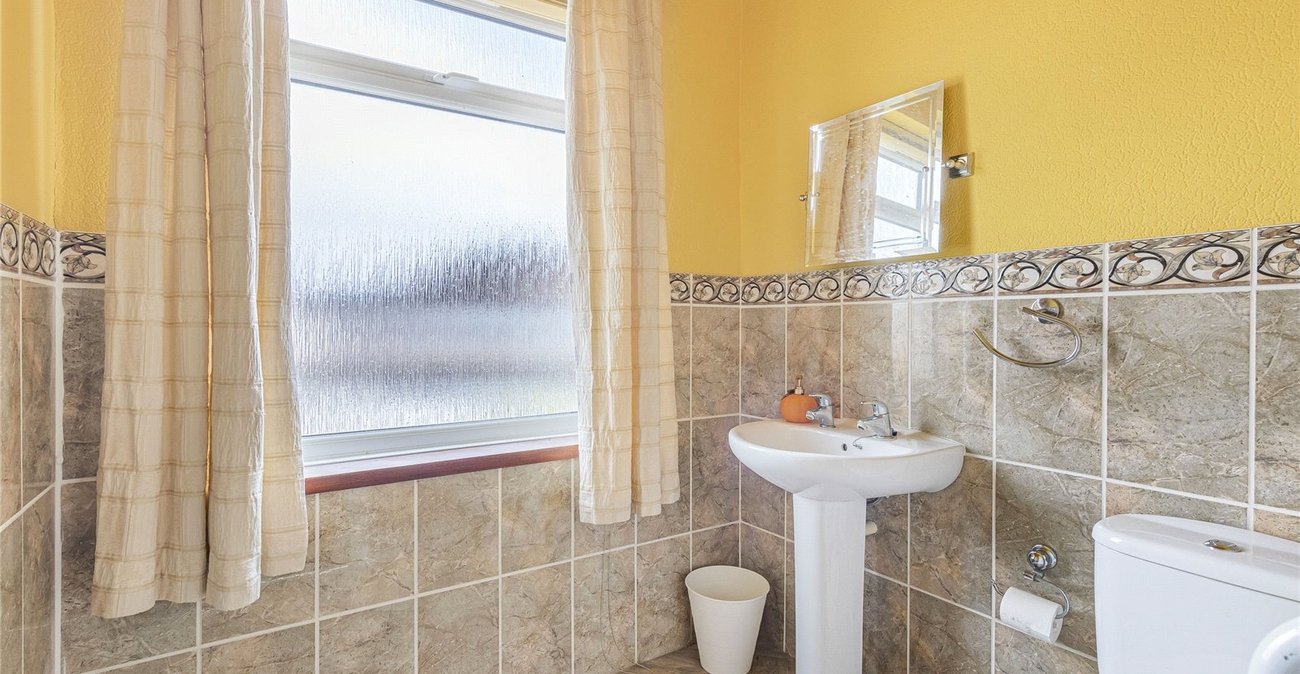 4 bedroom house for sale in Welling | Robinson Jackson