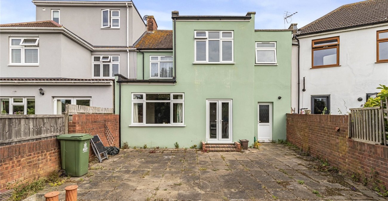 4 bedroom house for sale in Welling | Robinson Jackson
