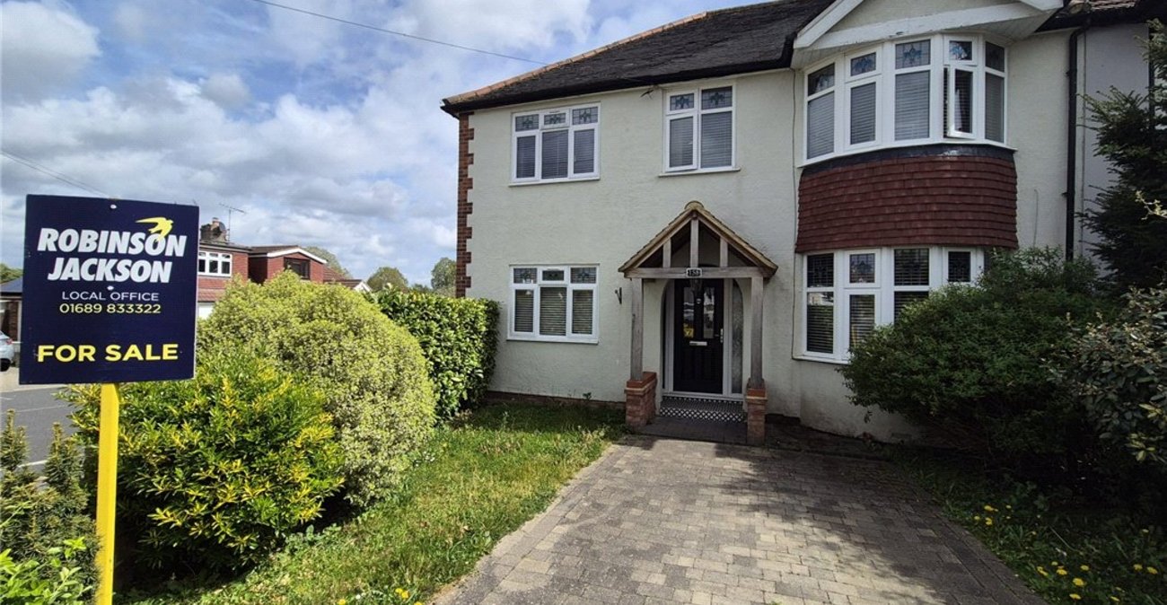 4 bedroom house for sale in Orpington | Robinson Jackson