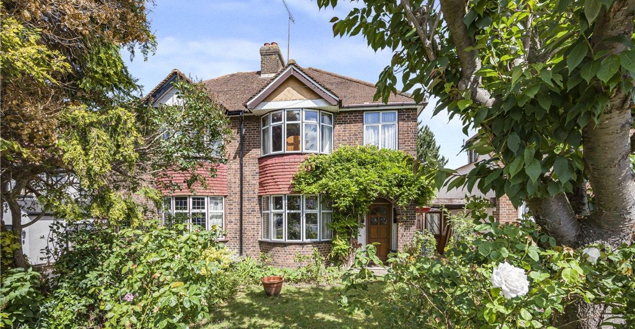 3 bedroom house for sale in Orpington | Robinson Jackson