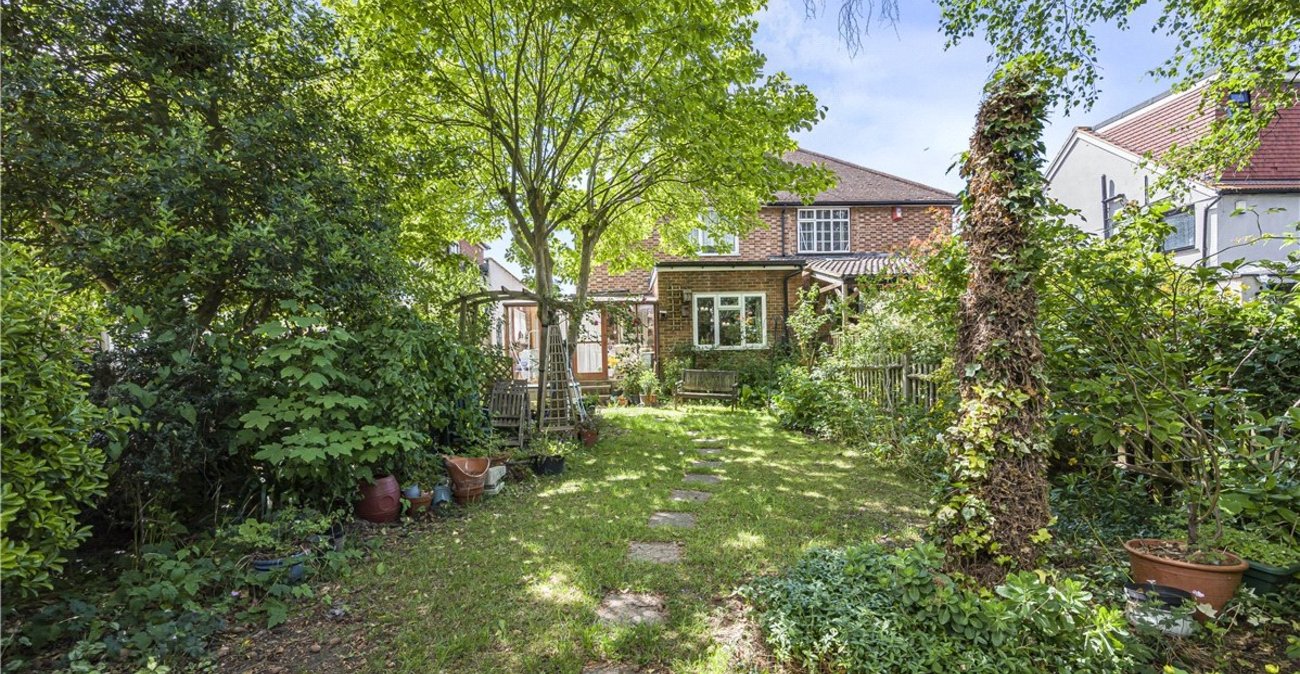 3 bedroom house for sale in Orpington | Robinson Jackson