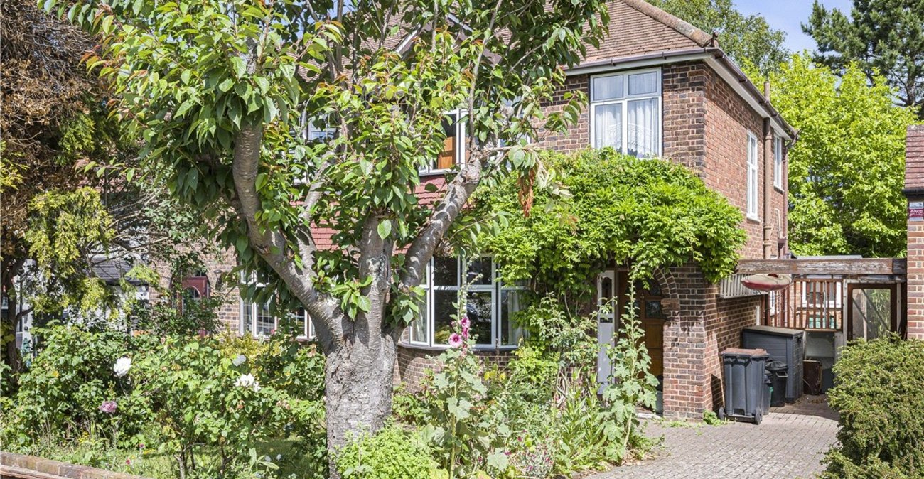 3 bedroom house for sale in Orpington | Robinson Jackson