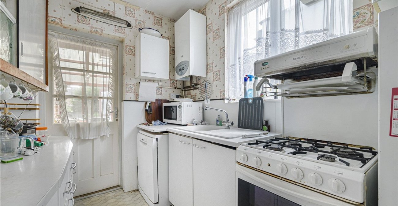 3 bedroom house for sale in Orpington | Robinson Jackson