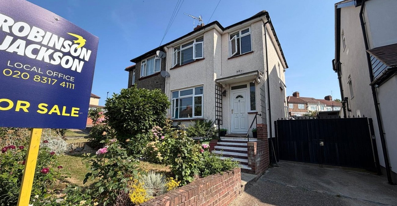 3 bedroom house for sale in Plumstead | Robinson Jackson