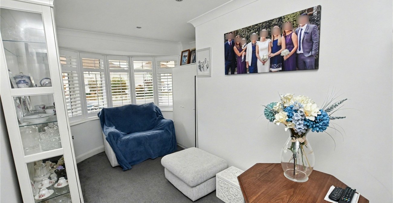 5 bedroom bungalow for sale in Bexleyheath | Robinson Jackson