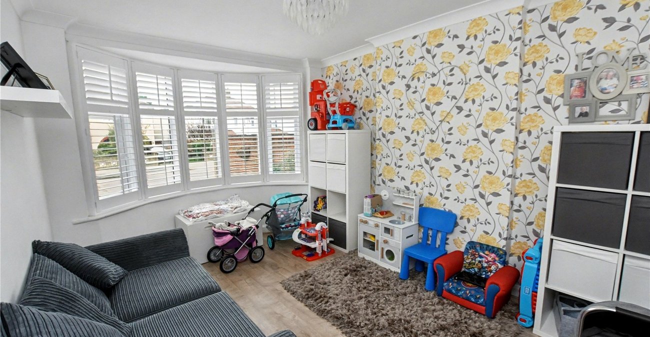 5 bedroom bungalow for sale in Bexleyheath | Robinson Jackson