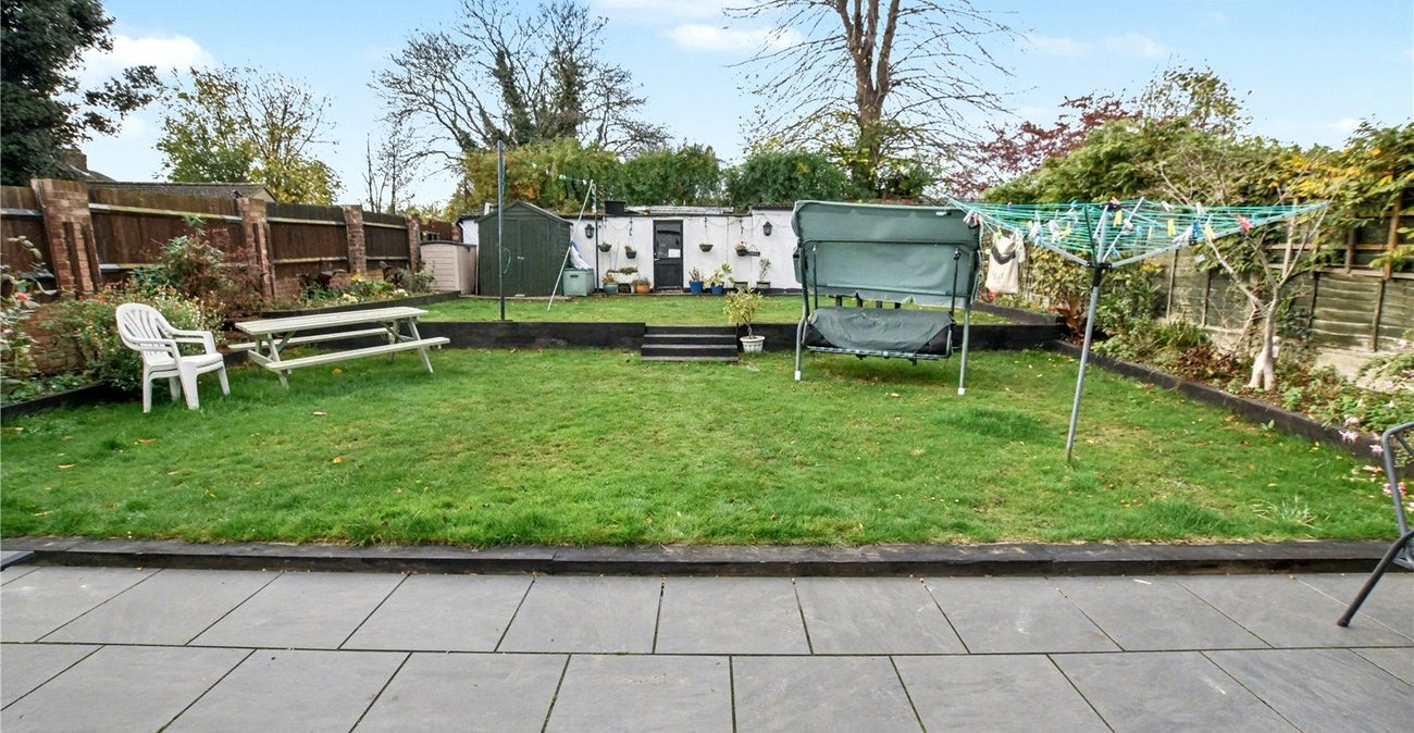 5 bedroom bungalow for sale in Bexleyheath | Robinson Jackson