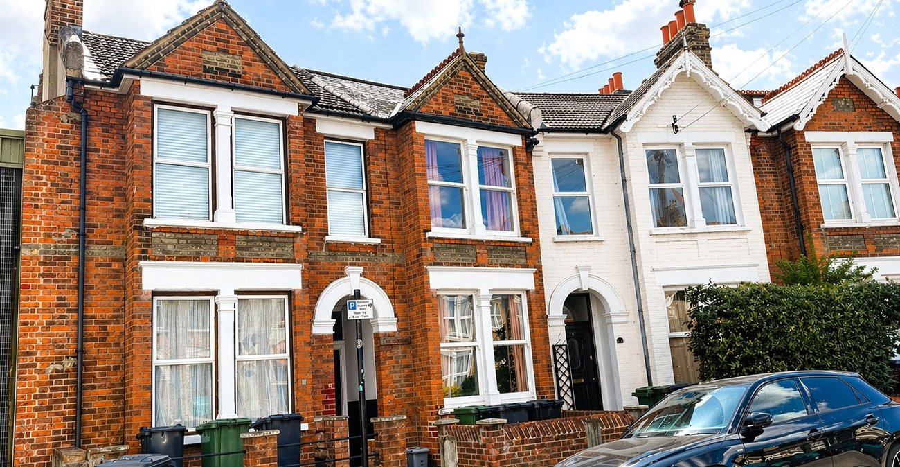 3 bedroom house for sale in Lewisham | Robinson Jackson