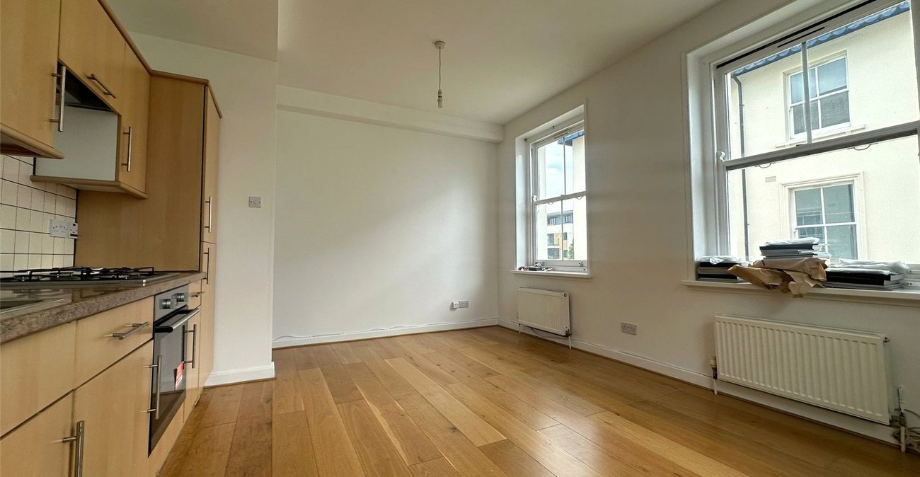 2 bedroom property for sale in Northfleet | Robinson Michael & Jackson