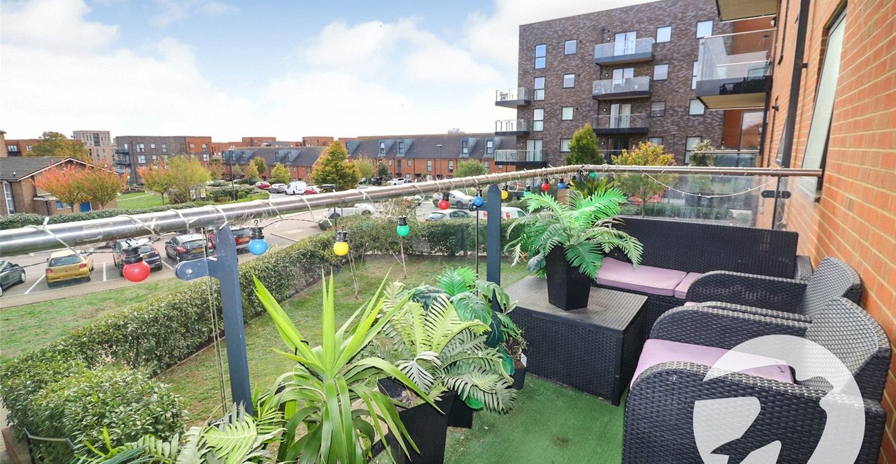 2 bedroom property for sale in Erith | Robinson Jackson