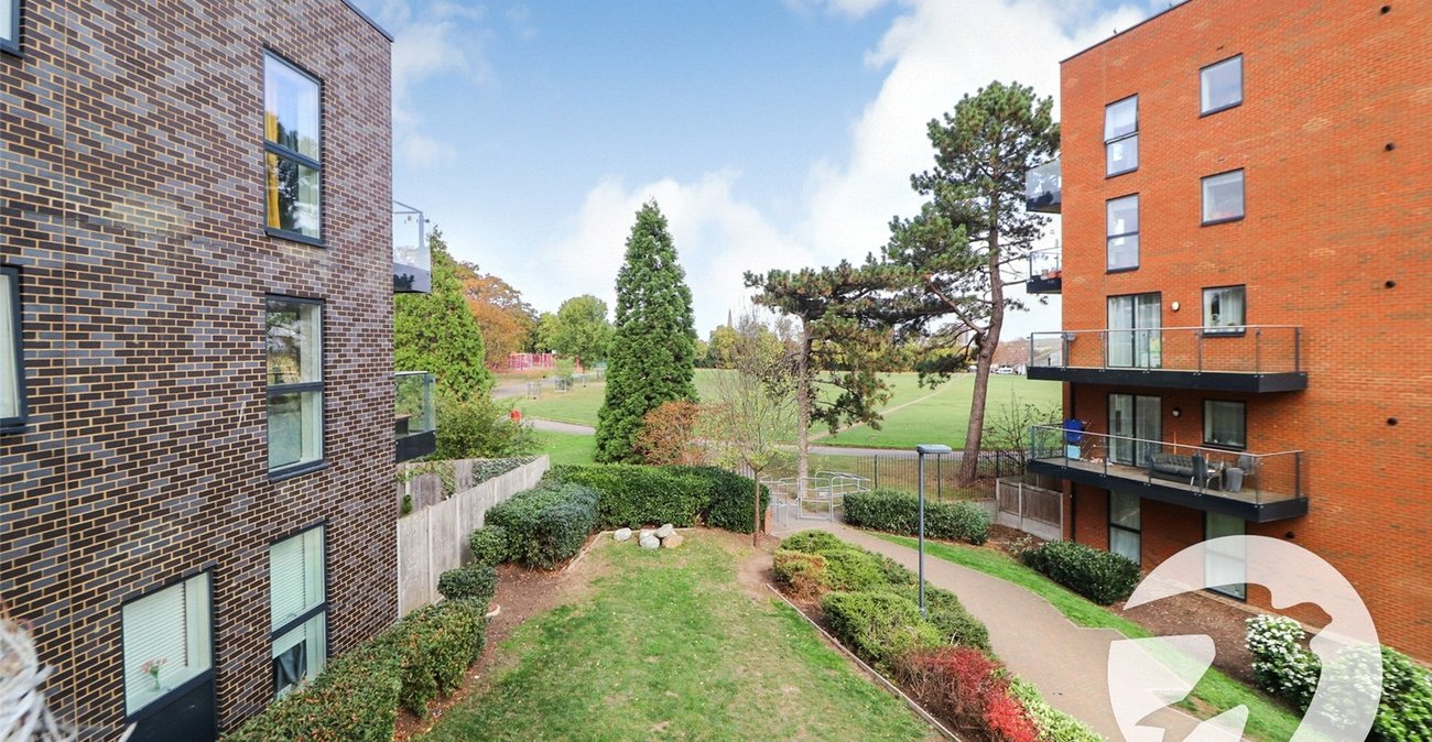 2 bedroom property for sale in Erith | Robinson Jackson