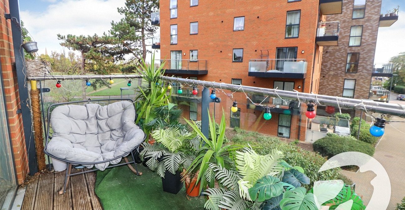 2 bedroom property for sale in Erith | Robinson Jackson