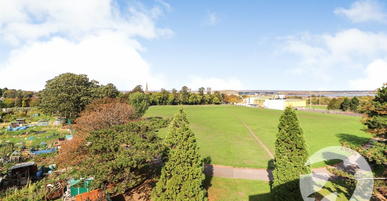 2 bedroom property for sale in Erith | Robinson Jackson