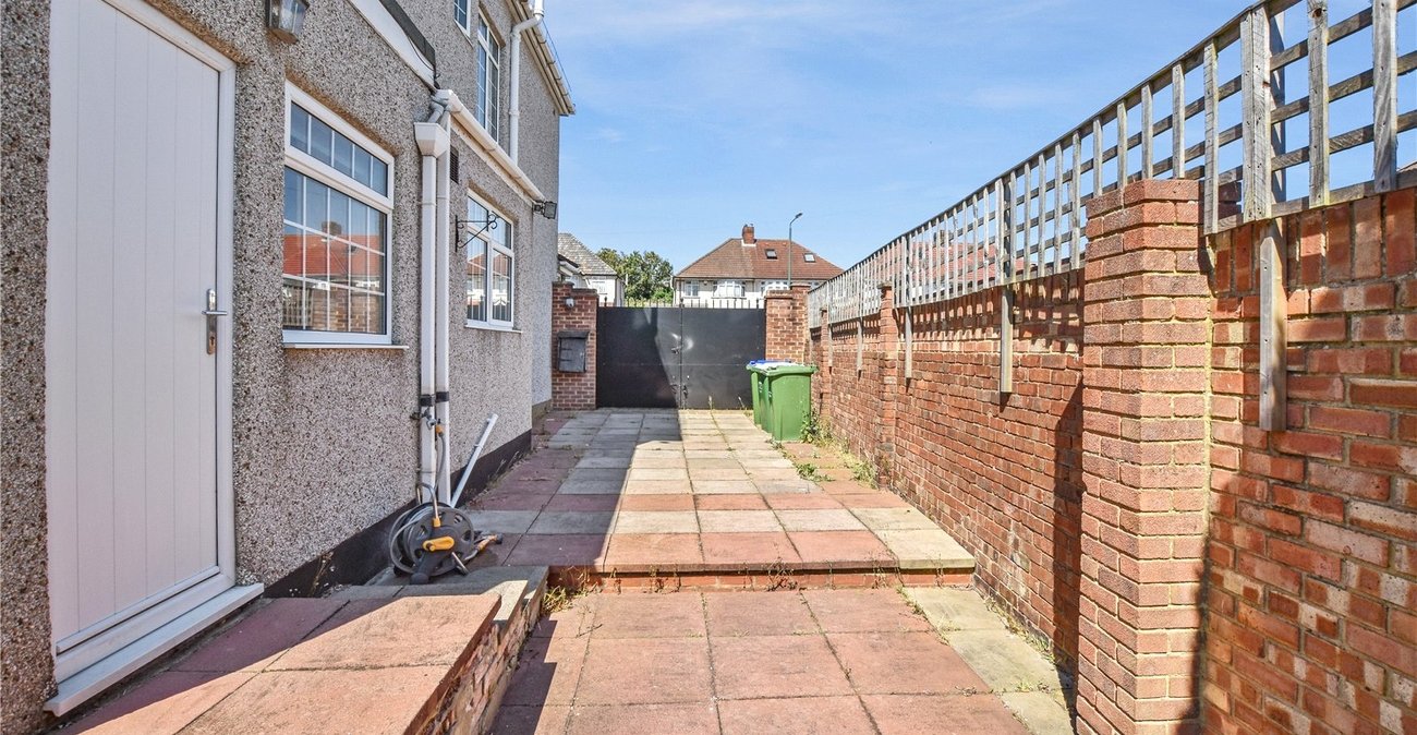 3 bedroom house for sale in Bexleyheath | Robinson Jackson