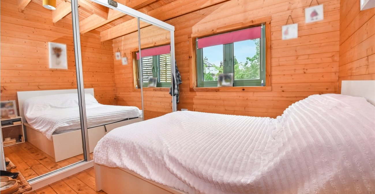 4 bedroom house for sale in Bexleyheath | Robinson Jackson