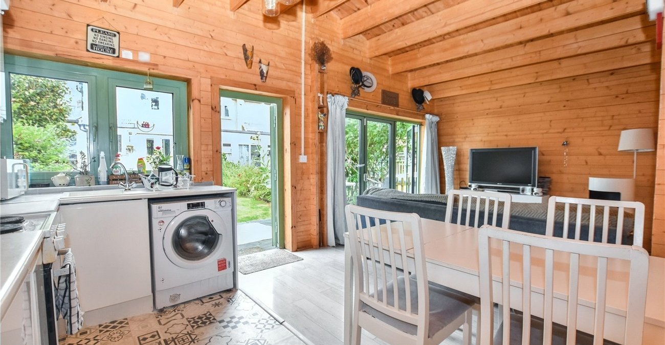 4 bedroom house for sale in Bexleyheath | Robinson Jackson