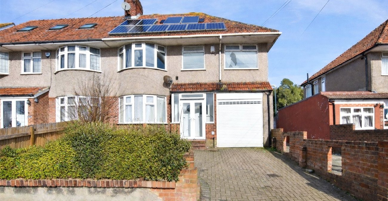 4 bedroom house for sale in Bexleyheath | Robinson Jackson
