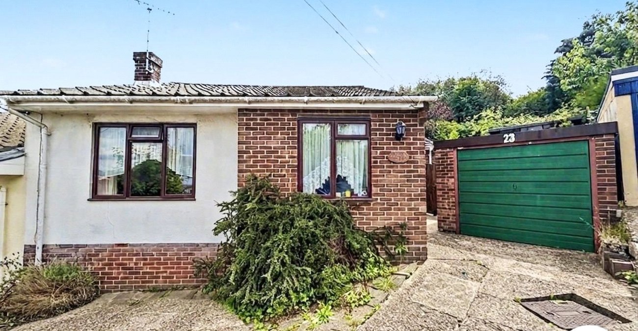 2 bedroom bungalow for sale in Chatham | Robinson Michael & Jackson