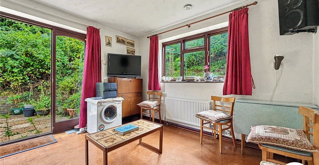 2 bedroom bungalow for sale in Chatham | Robinson Michael & Jackson