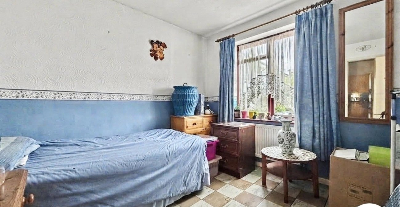 2 bedroom bungalow for sale in Chatham | Robinson Michael & Jackson