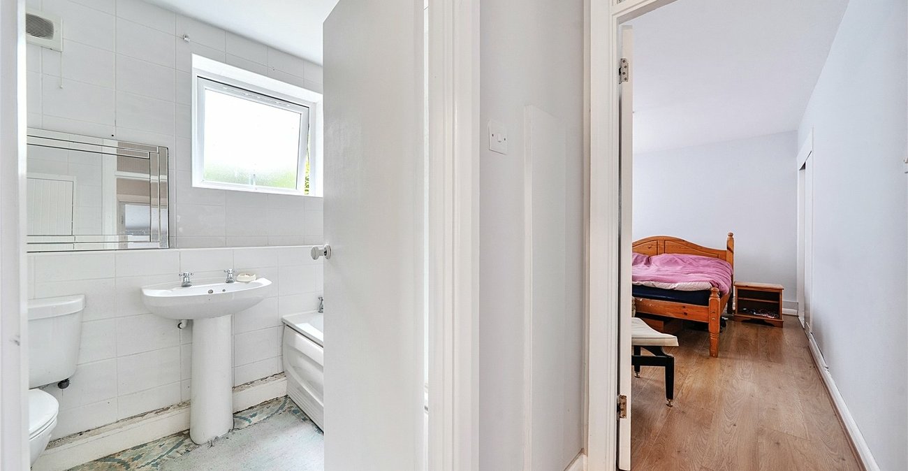 1 bedroom property for sale in Sydenham | Robinson Jackson