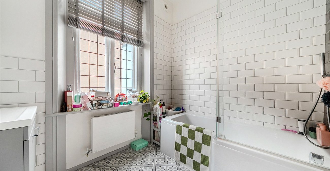 2 bedroom property for sale in Sydenham | Robinson Jackson