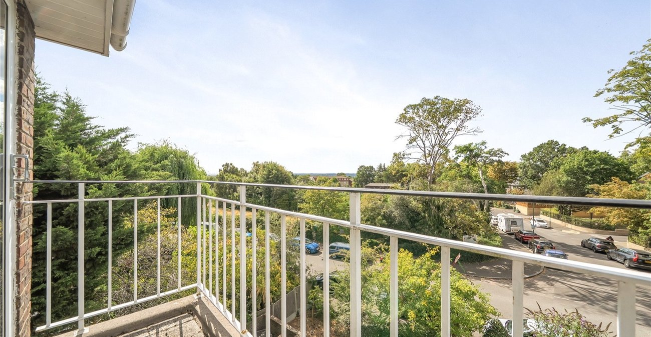 2 bedroom property for sale in Sydenham | Robinson Jackson
