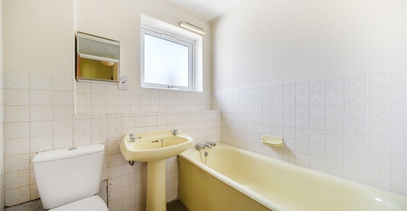 2 bedroom property for sale in Sydenham | Robinson Jackson