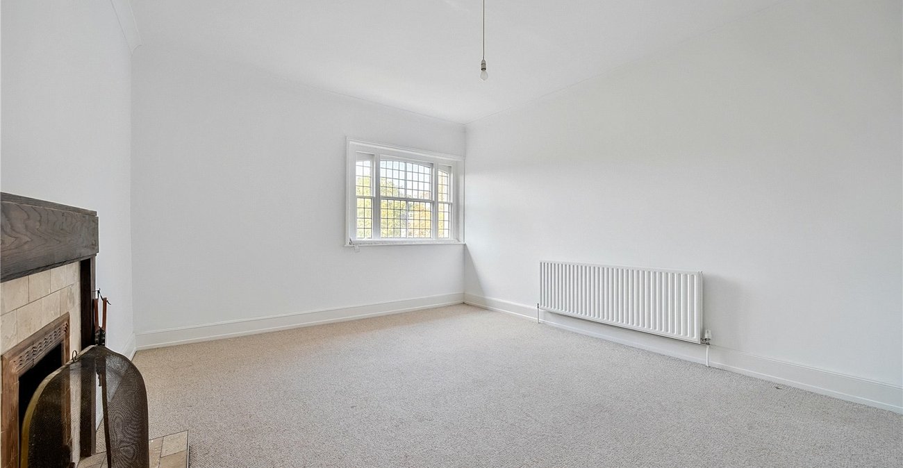 2 bedroom property for sale in London | Robinson Jackson