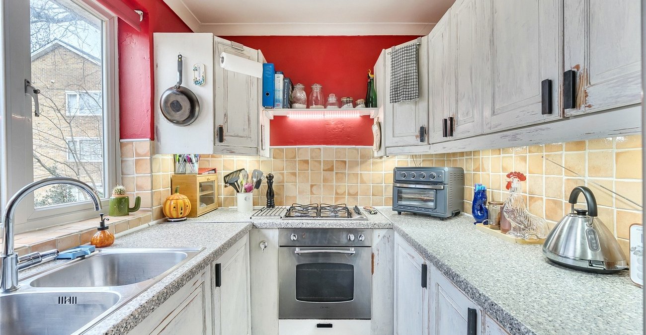 2 bedroom property for sale in Sydenham | Robinson Jackson