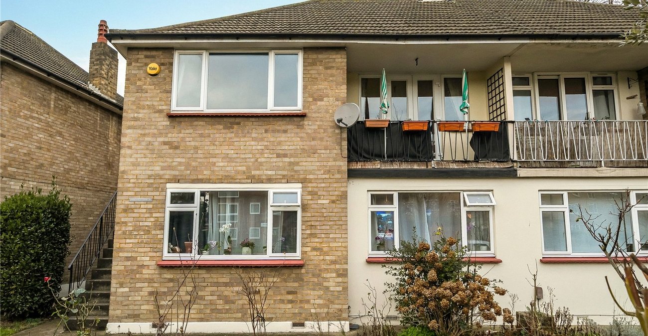 2 bedroom property for sale in Sydenham | Robinson Jackson