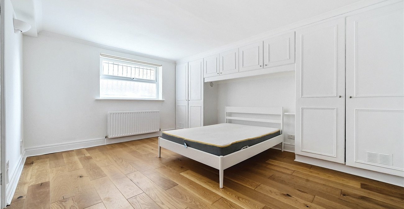 1 bedroom property for sale in Sydenham | Robinson Jackson