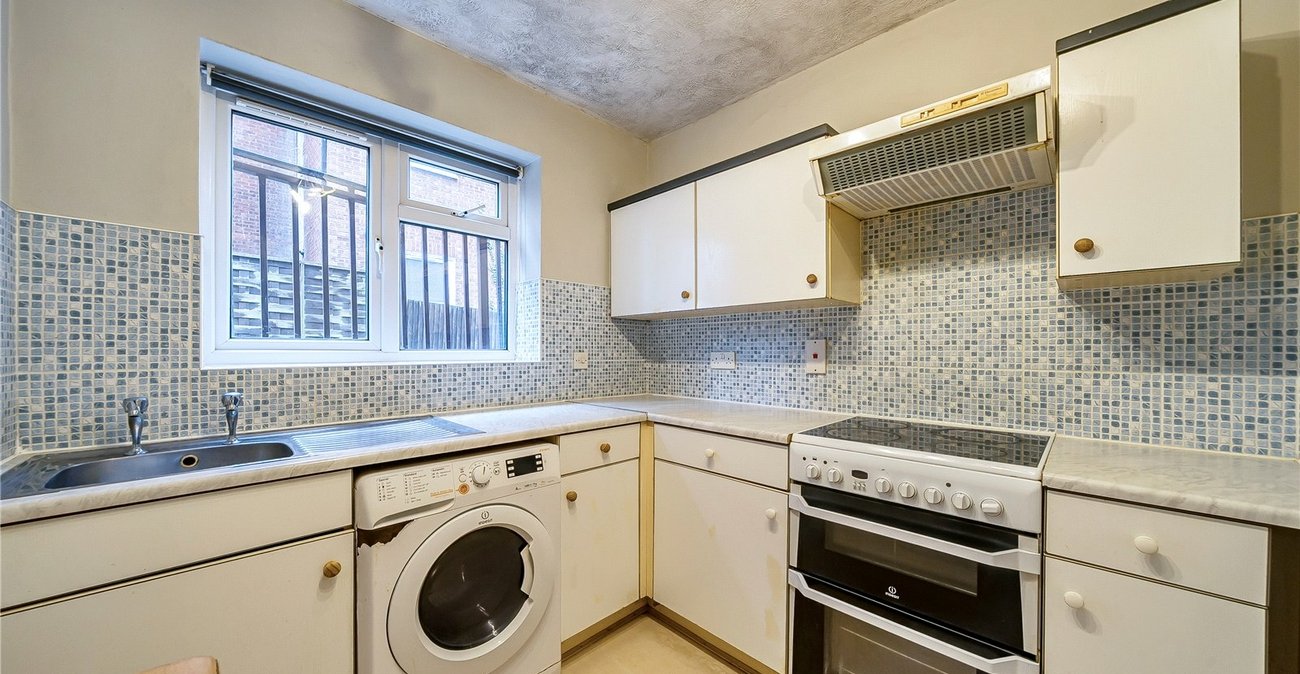 1 bedroom property for sale in Sydenham | Robinson Jackson