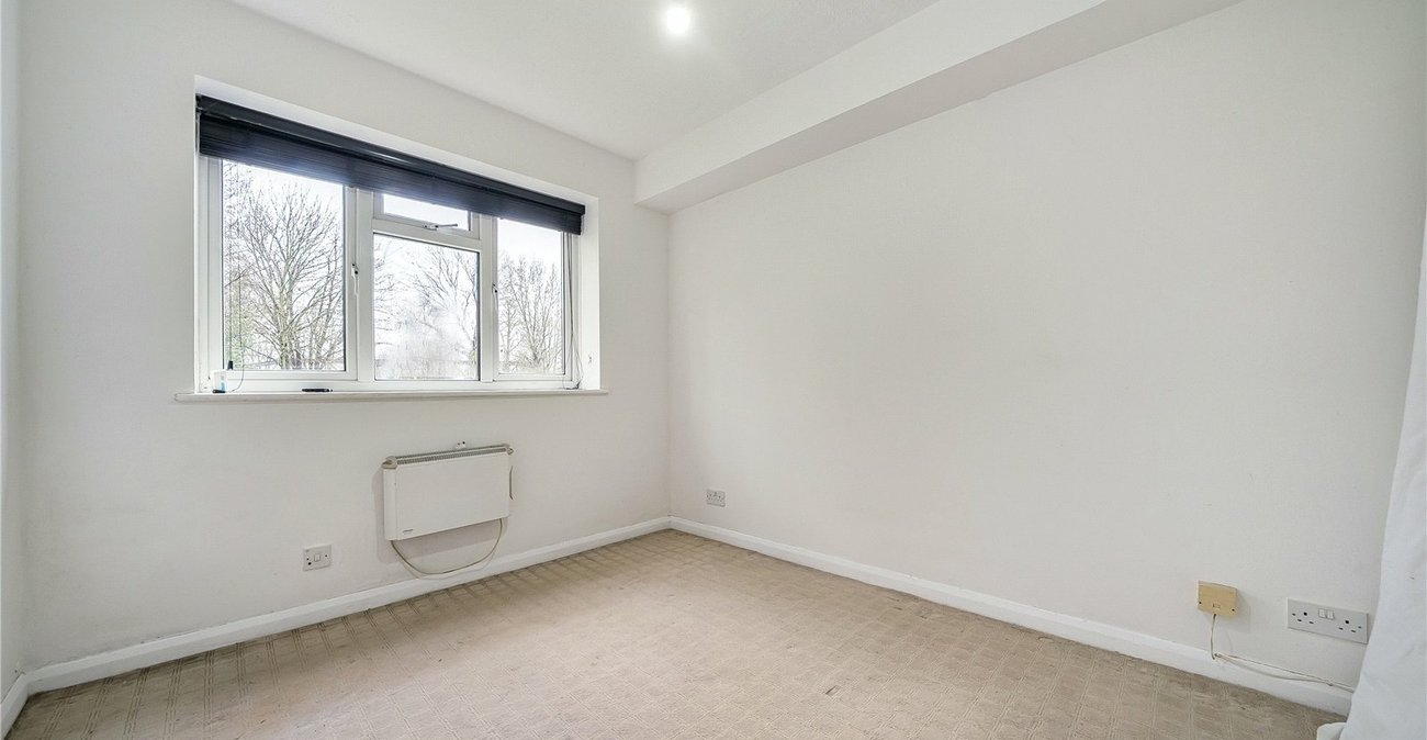 1 bedroom property for sale in Sydenham | Robinson Jackson