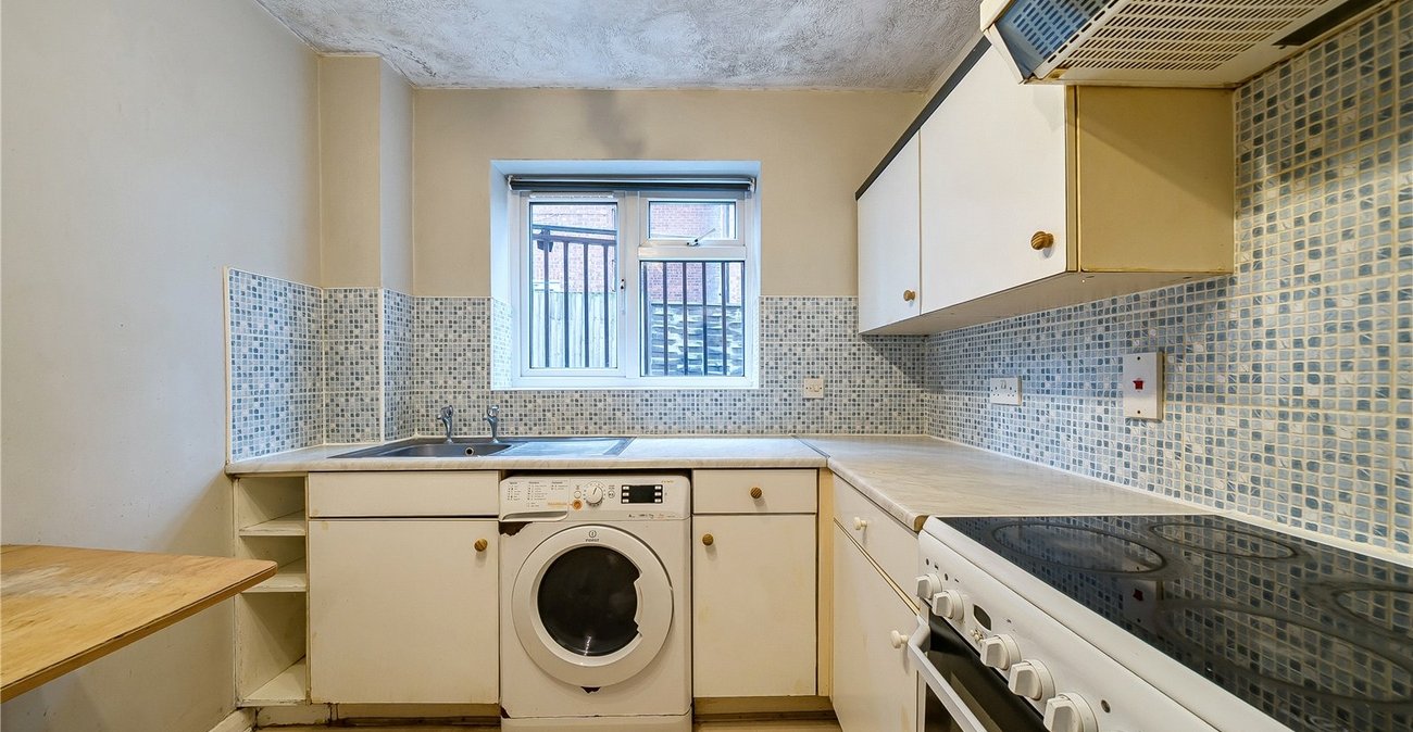 1 bedroom property for sale in Sydenham | Robinson Jackson