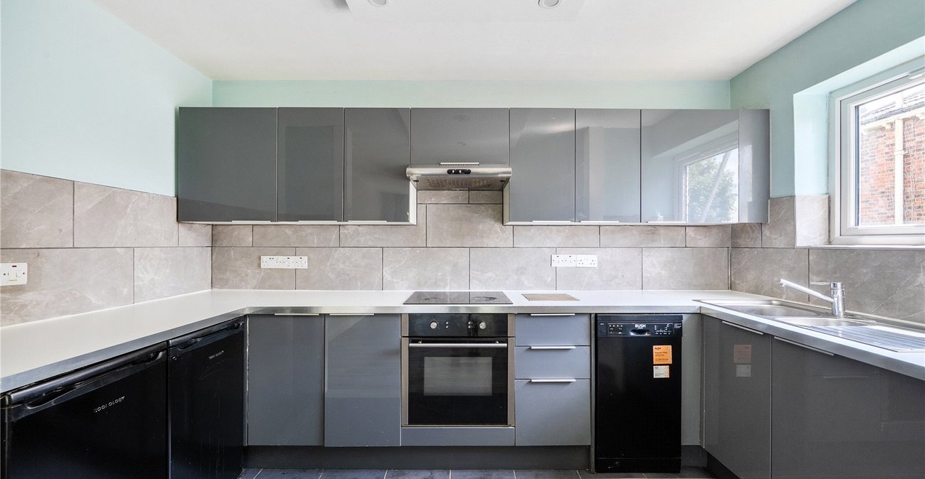 2 bedroom property for sale in Sydenham | Robinson Jackson